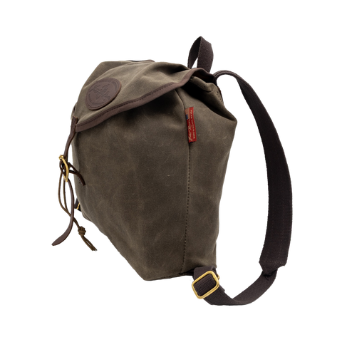medium size knapsack with flap closure
