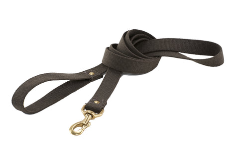 Both the leather version and webbed cotton version are strong and durable.