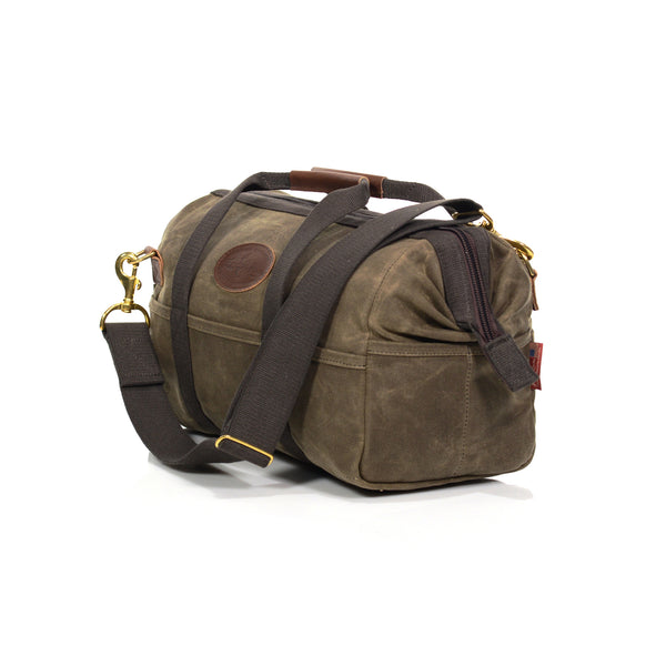 The handle straps on the tool bag version of this bag are sewn on all the way to the bottom to ensure it can carry a very heavy load.